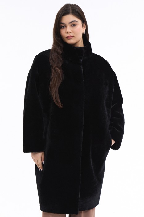 шуба из овчины с отделкой мехом норки от бренда снежная королева вид слева