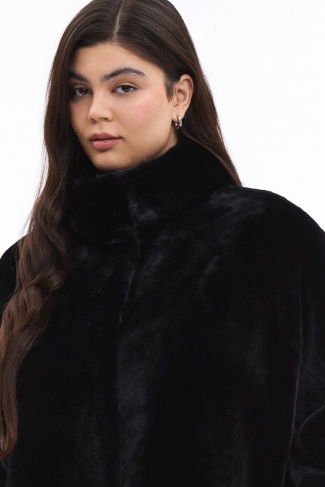 шуба из овчины с отделкой мехом норки из россии вид сбоку