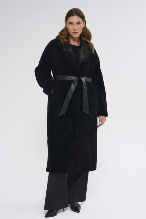 шуба из овчины с отделкой мехом норки от бренда снежная королева вид слева