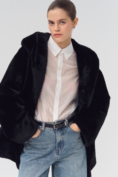 шуба из овчины с поясом от бренда снежная королева вид слева