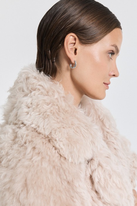 шуба из овчины из россии вид сбоку