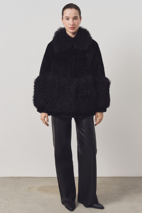 шуба из овчины от бренда снежная королева вид слева