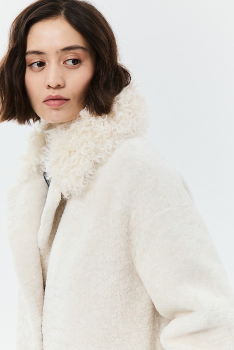 шуба из овчины из россии вид сбоку