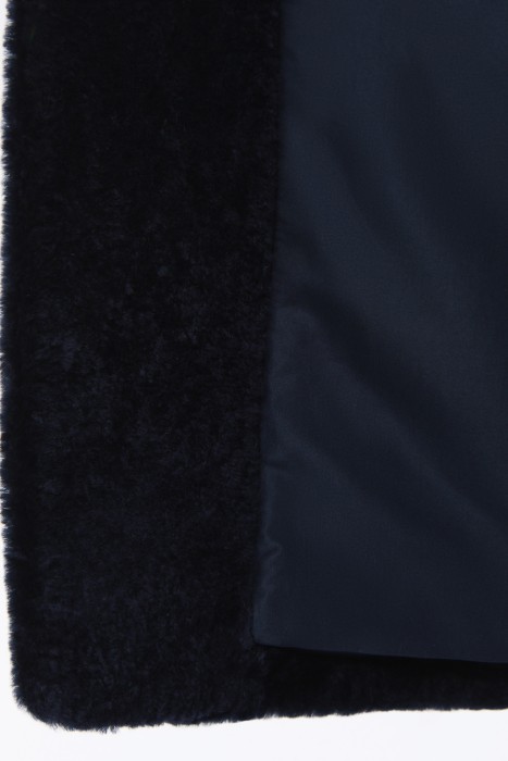 шуба из овчины по цене 48930 руб вид справа