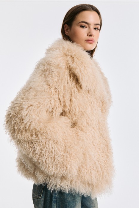 шуба из овчины из россии вид сбоку