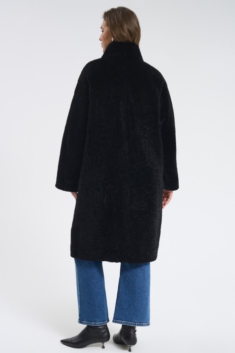 шуба из овчины по цене 53910 руб вид справа