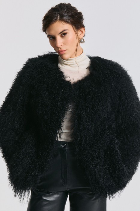 шуба из овчины от бренда снежная королева вид слева