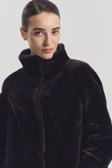 шуба из овчины из россии вид сбоку
