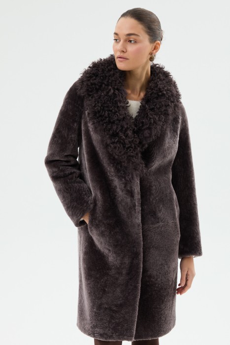 шуба из овчины по цене 43960 руб вид справа