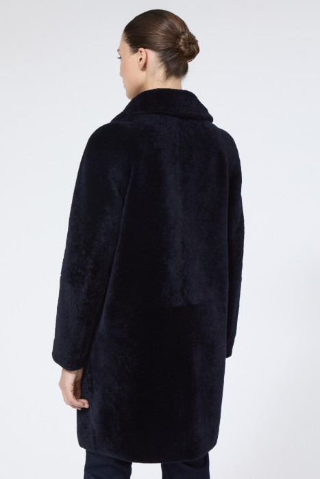 шуба из овчины по цене 48930 руб вид справа