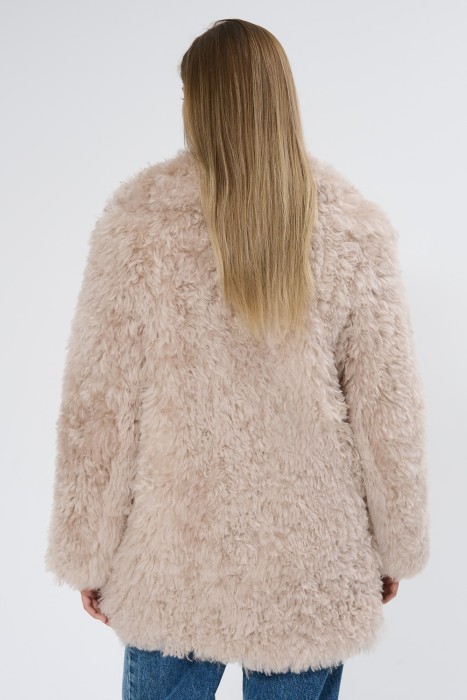 шуба из овчины по цене 32630 руб вид справа