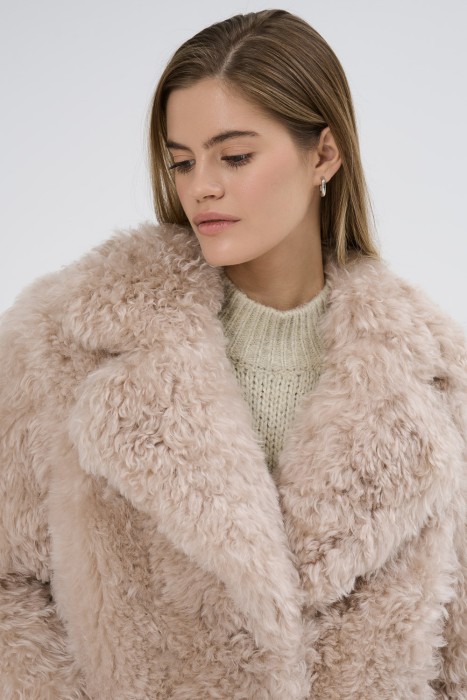 шуба из овчины из россии вид сбоку