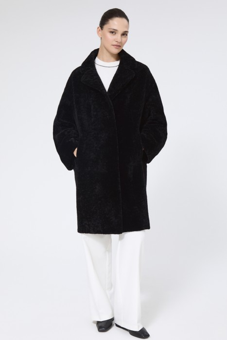 шуба из овчины от бренда снежная королева вид слева