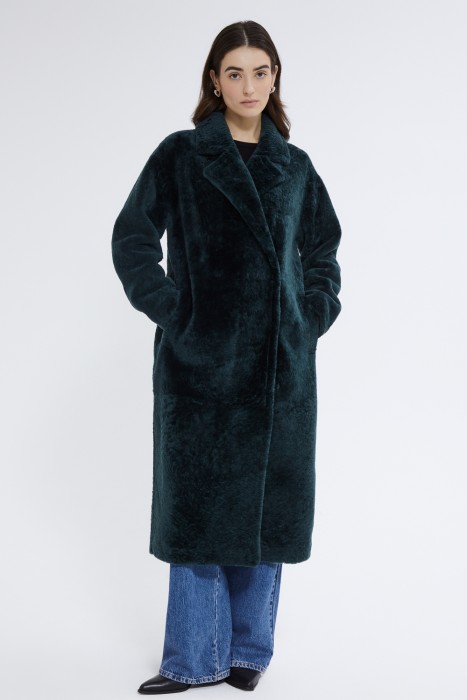 шуба из овчины от бренда снежная королева вид слева