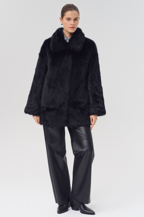 шуба из овчины от бренда снежная королева вид слева