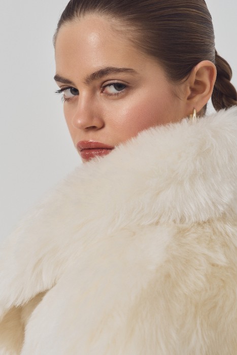 шуба из овчины из россии вид сбоку