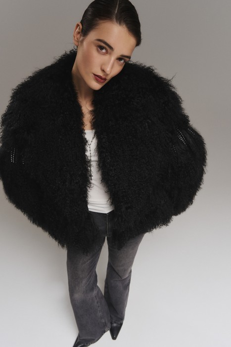 шуба из овчины от бренда снежная королева вид слева