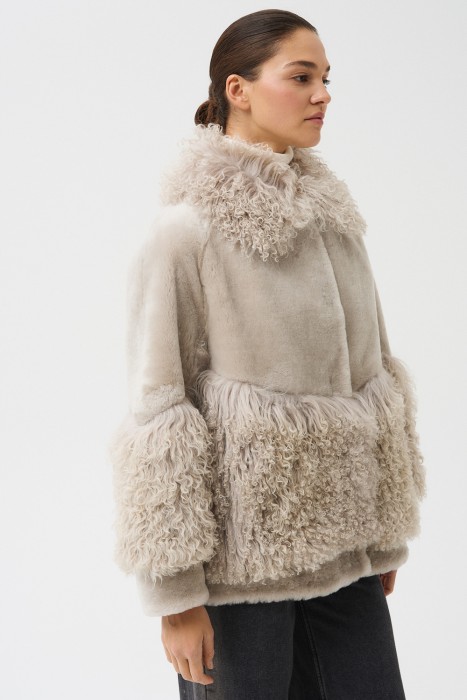 шуба из овчины из россии вид сбоку