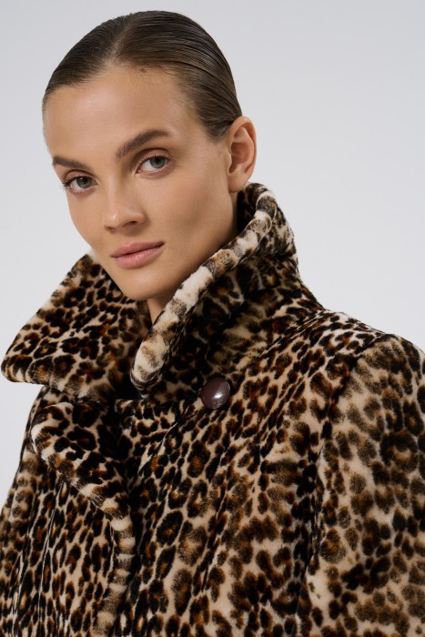 шуба из овчины из россии вид сбоку