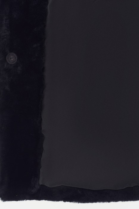 шуба из овчины по цене 17780 руб вид справа