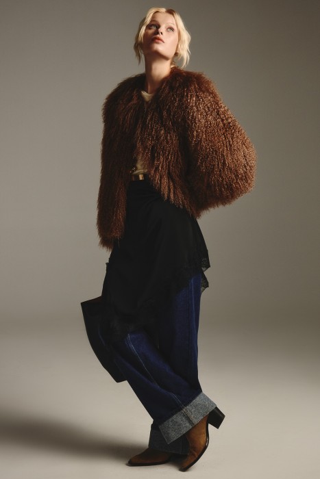 шуба из овчины от бренда снежная королева вид слева