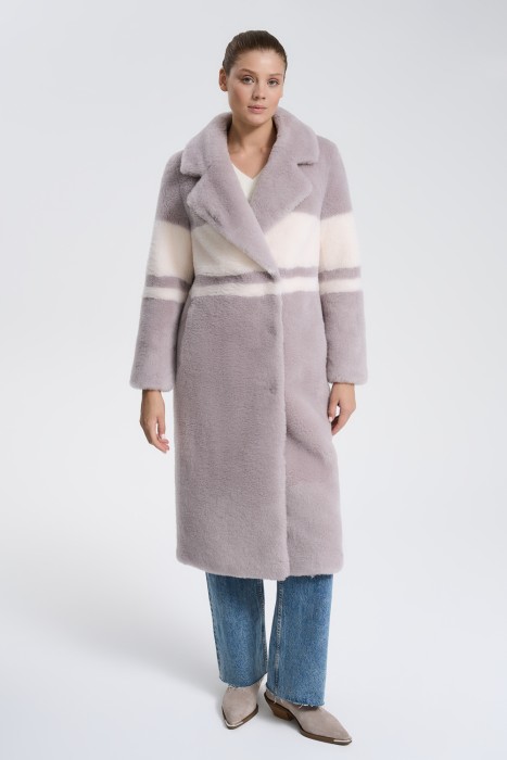 шуба из овечьей шерсти от бренда снежная королева вид слева