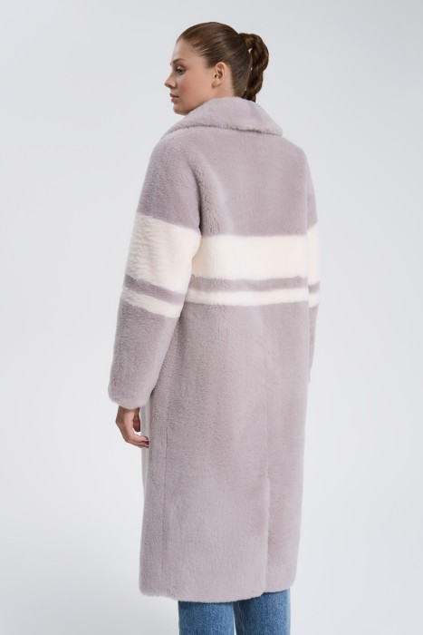 шуба из овечьей шерсти по цене 8480 руб вид справа