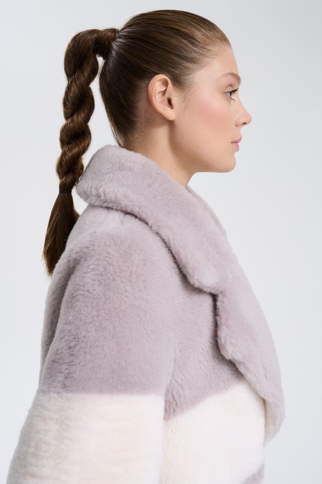 шуба из овечьей шерсти из россии вид сбоку