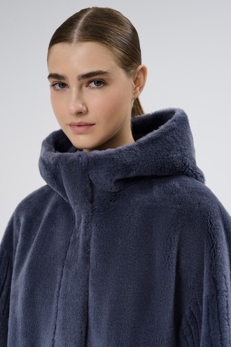 шуба из овечьей шерсти из россии вид сбоку