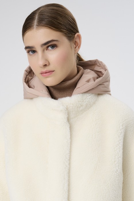 шуба из овечьей шерсти из россии вид сбоку