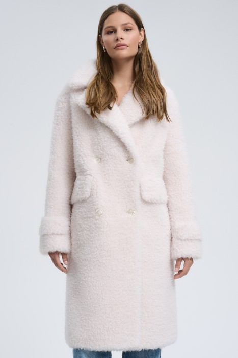 шуба из овечьей шерсти от бренда снежная королева вид слева