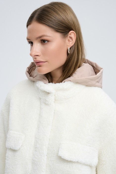 шуба из овечьей шерсти из россии вид сбоку