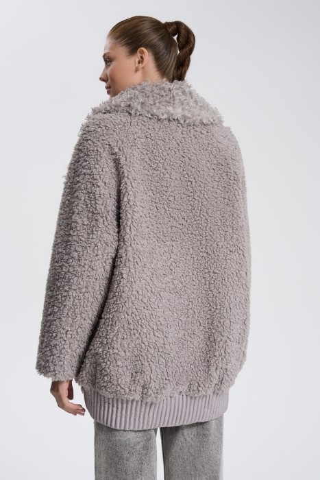 шуба из овечьей шерсти по цене 16310 руб вид справа