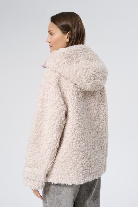 шуба из овечьей шерсти по цене 8150 руб вид справа