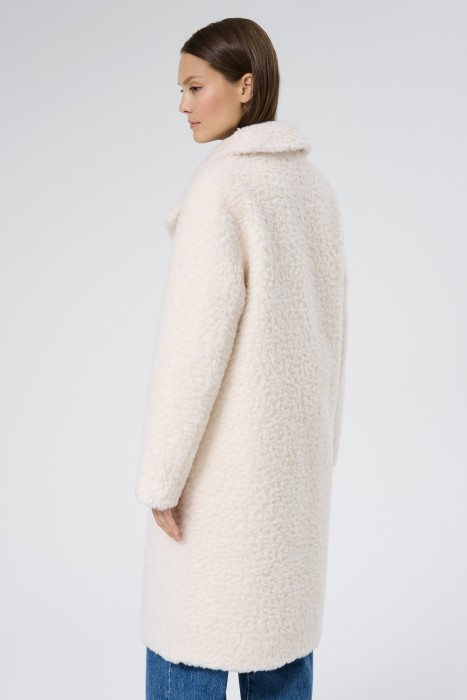 шуба из овечьей шерсти по цене 8480 руб вид справа