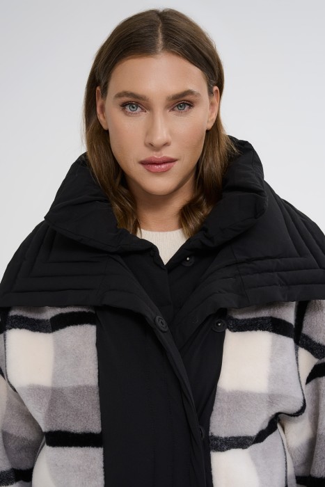 шуба из овечьей шерсти из россии вид сбоку