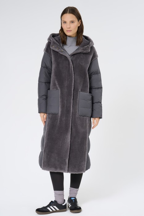 шуба из овечьей шерсти от бренда снежная королева вид слева