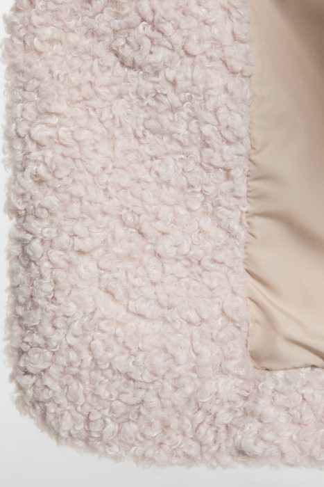 шуба из овечьей шерсти из россии вид сбоку