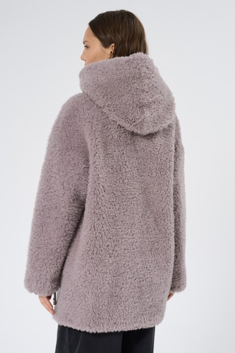 шуба из овечьей шерсти по цене 12590 руб вид справа