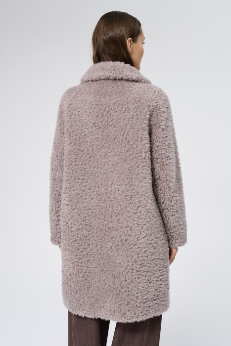 шуба из овечьей шерсти по цене 15080 руб вид справа