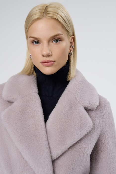 шуба из овечьей шерсти из россии вид сбоку