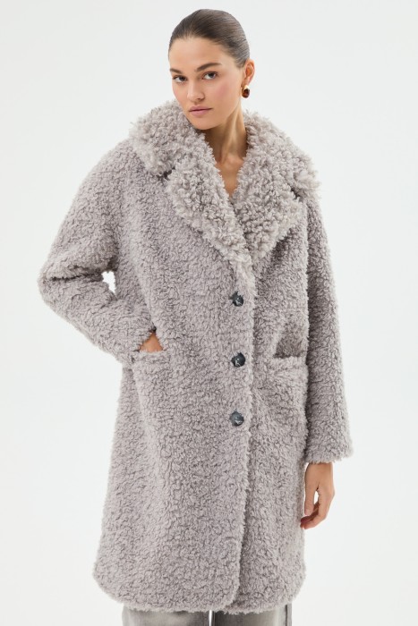 шуба из овечьей шерсти по цене 7740 руб вид справа