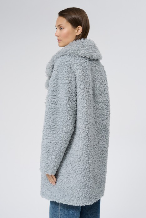 шуба из овечьей шерсти по цене 11000 руб вид справа