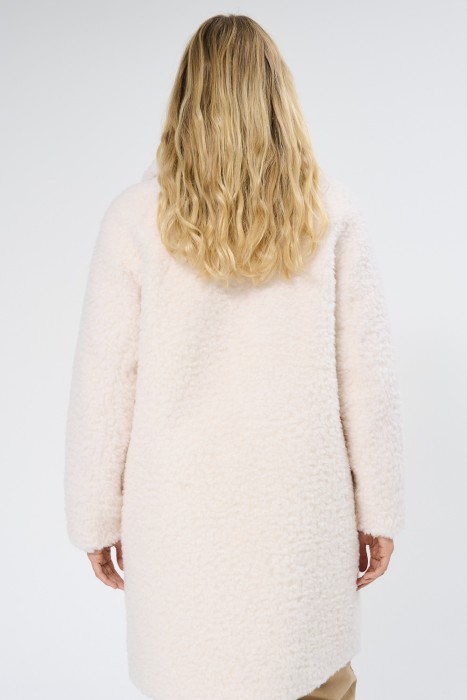 шуба из овечьей шерсти по цене 13450 руб вид справа