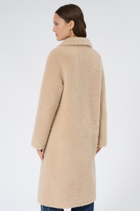 шуба из овечьей шерсти по цене 13360 руб вид справа