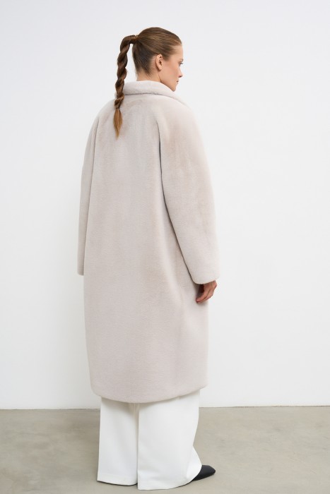 шуба из шерсти кролика по цене 18760 руб вид справа