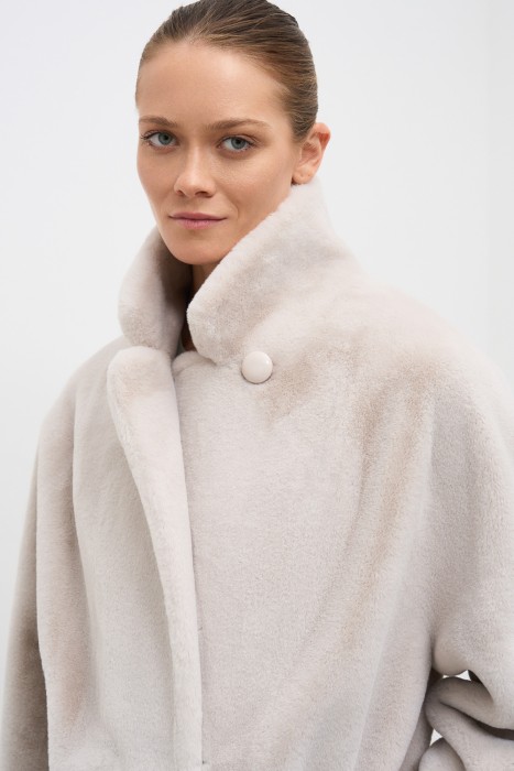 шуба из шерсти кролика из россии вид сбоку