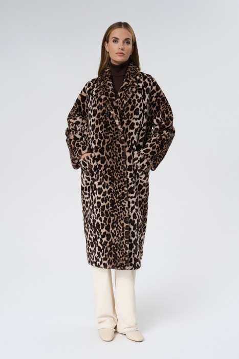 шуба из шерсти кролика от бренда снежная королева вид слева