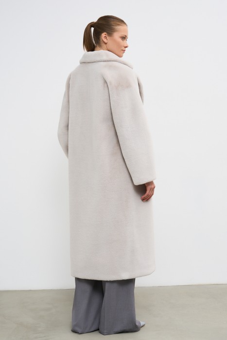 шуба из шерсти кролика по цене 20390 руб вид справа