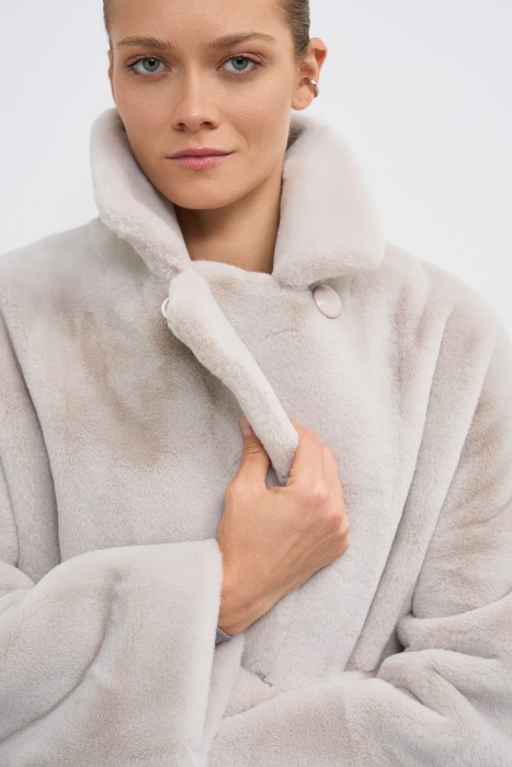 шуба из шерсти кролика из россии вид сбоку